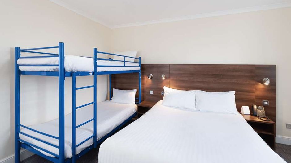 Best Western Carlton Hotel Room