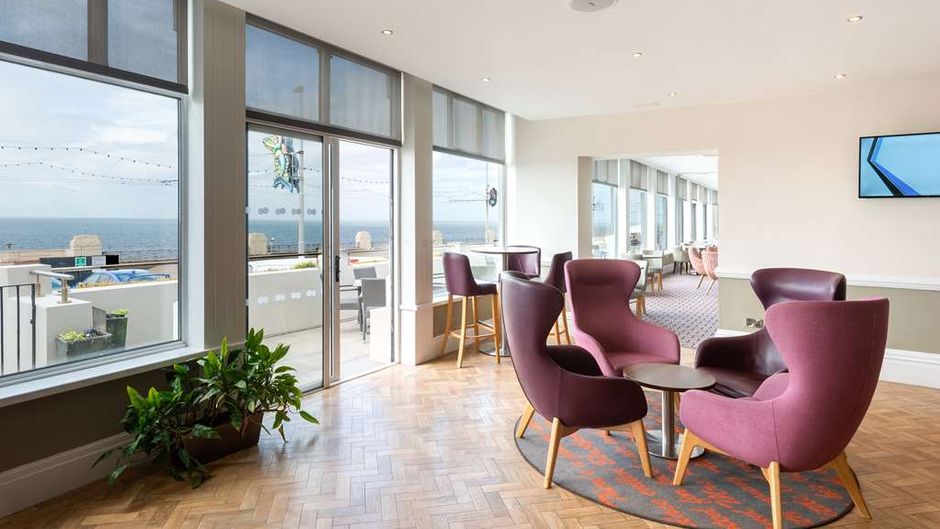 Best Western Carlton Hotel Lobby