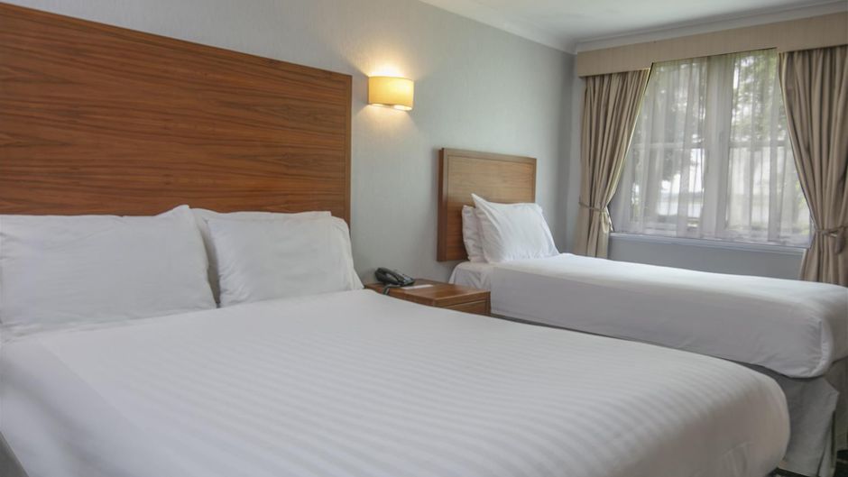 Normanton Park Hotel, BW Signature Coll Room
