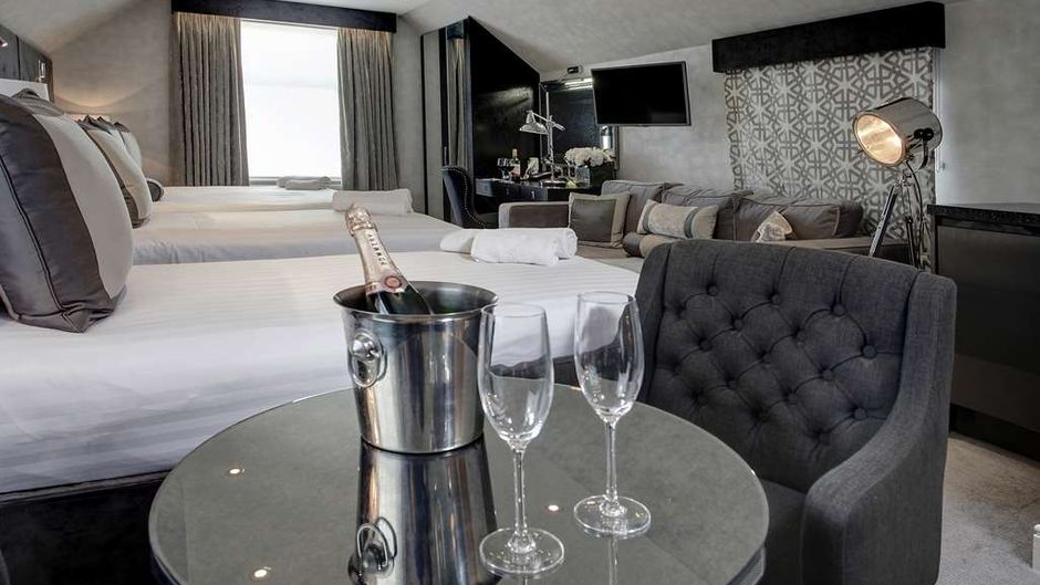 Best Western Chiswick Palace & Suites Room