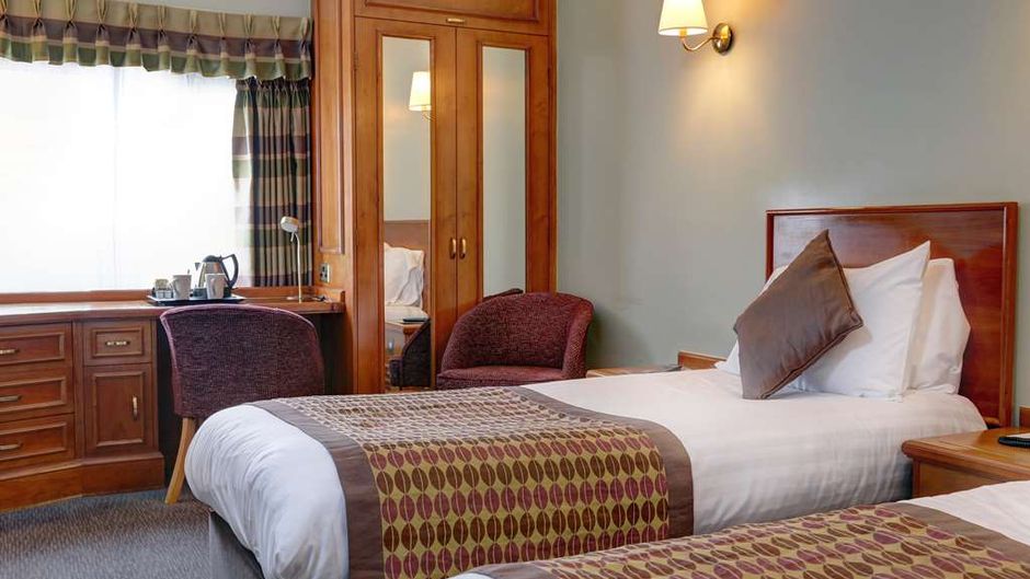 Best Western Plus Pinewood Manchester Room