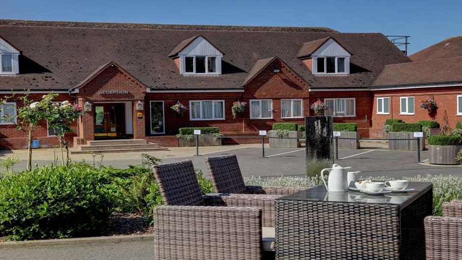Best Western Windmill Village Hotel Exterior
