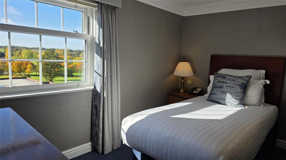 Best Western Windmill Village Hotel Suite