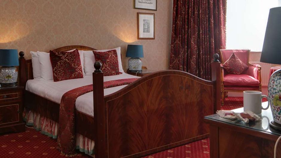 Best Western Plus Grims Dyke Hotel Room