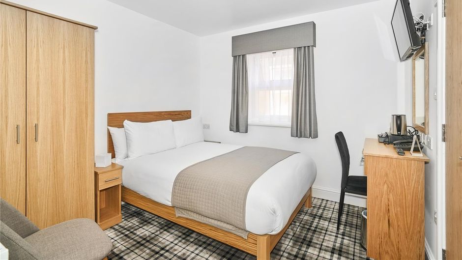 Best Western Greater London Hotel Room