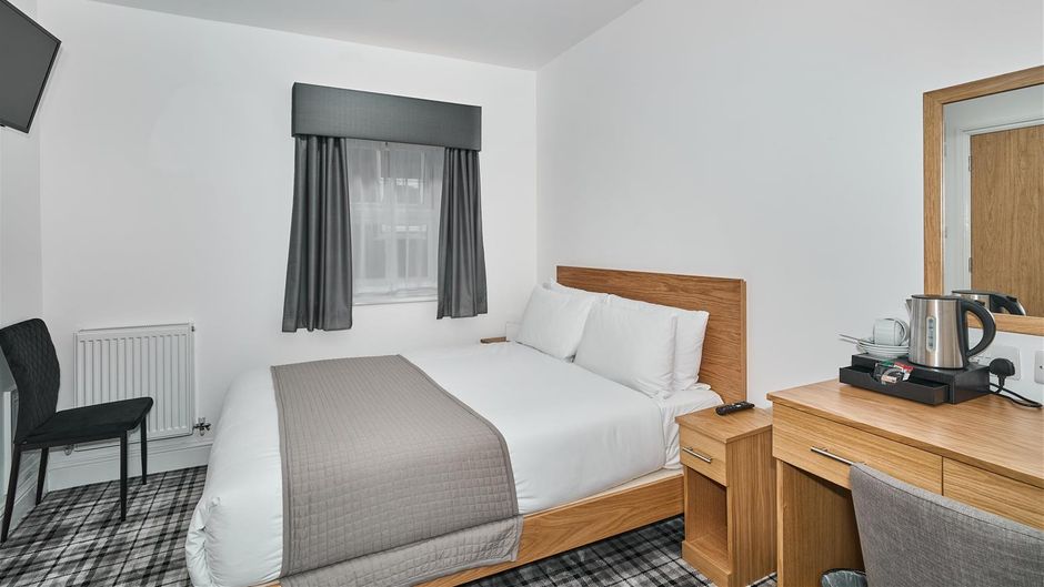 Best Western Greater London Hotel Room