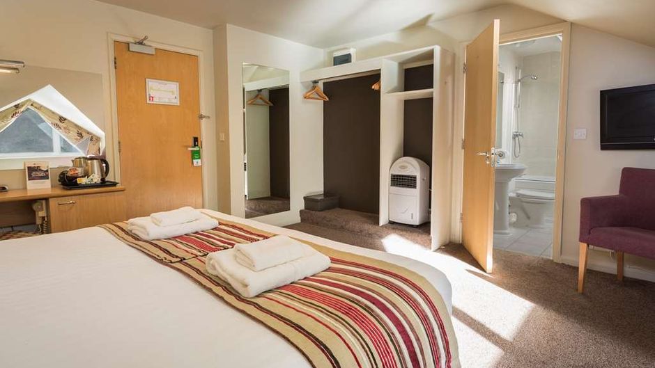 Best Western Dartmouth Hotel Golf & Spa Suite