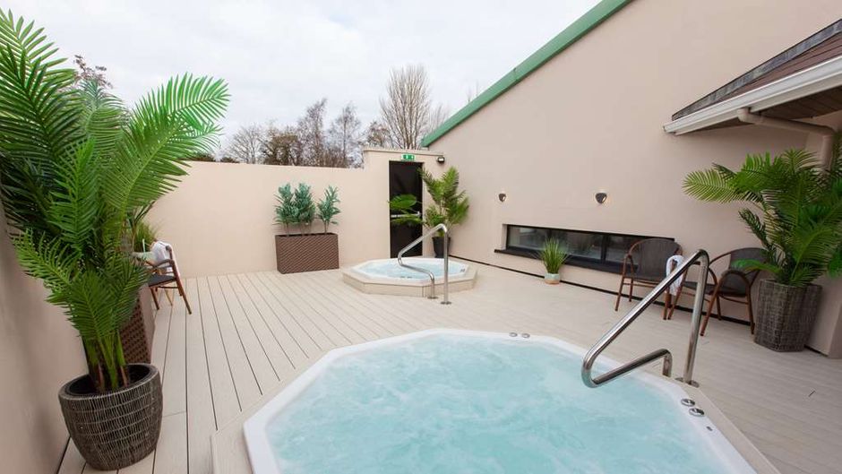 Best Western Plus White Horse Hotel Pool