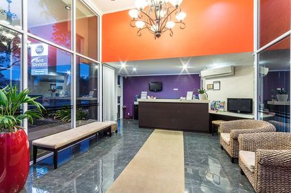 Best Western Newmarket Inn & Suites