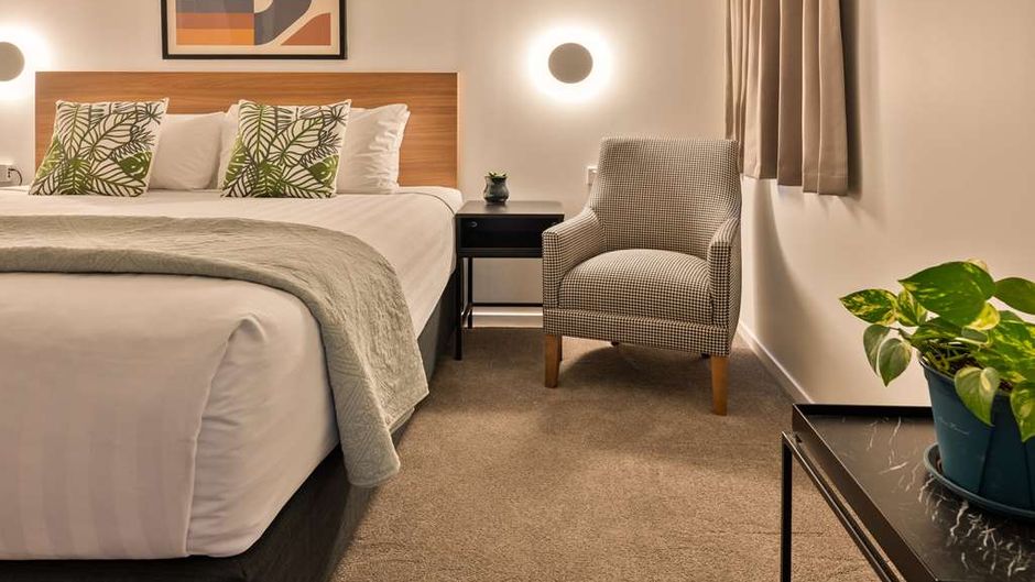 Best Western Newmarket Inn & Suites Room