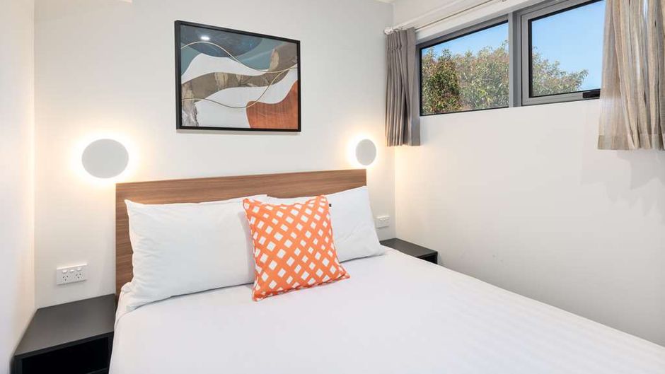 Best Western Newmarket Inn & Suites Room
