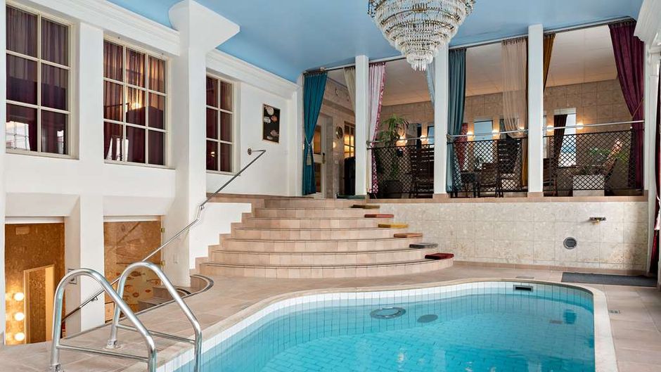 Best Western Strand Hotel Pool