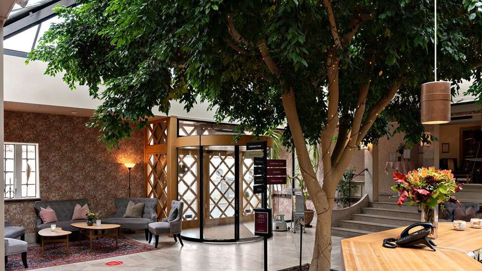 Best Western Strand Hotel Lobby