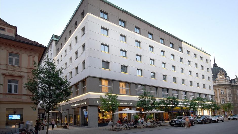 Best Western Premier Hotel Slon Exterior