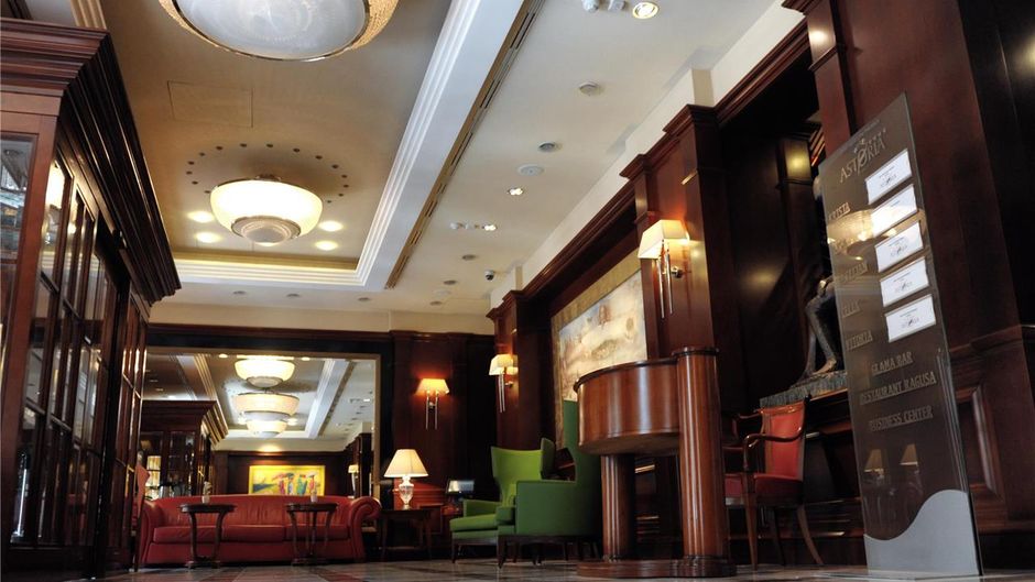 Best Western Premier Hotel Astoria Lobby
