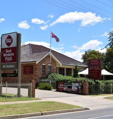 Best Western Plus All Settlers Motor Inn