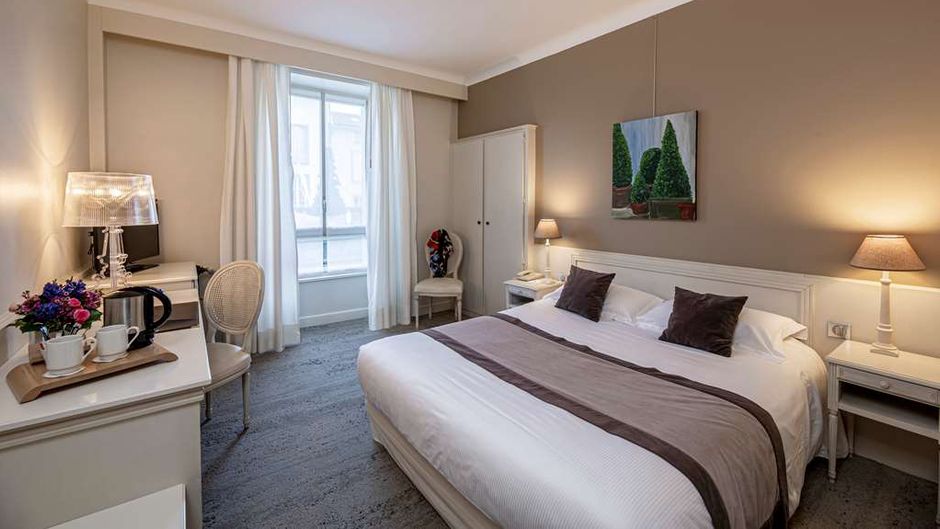 Best Western Grand Hotel de Bordeaux Room