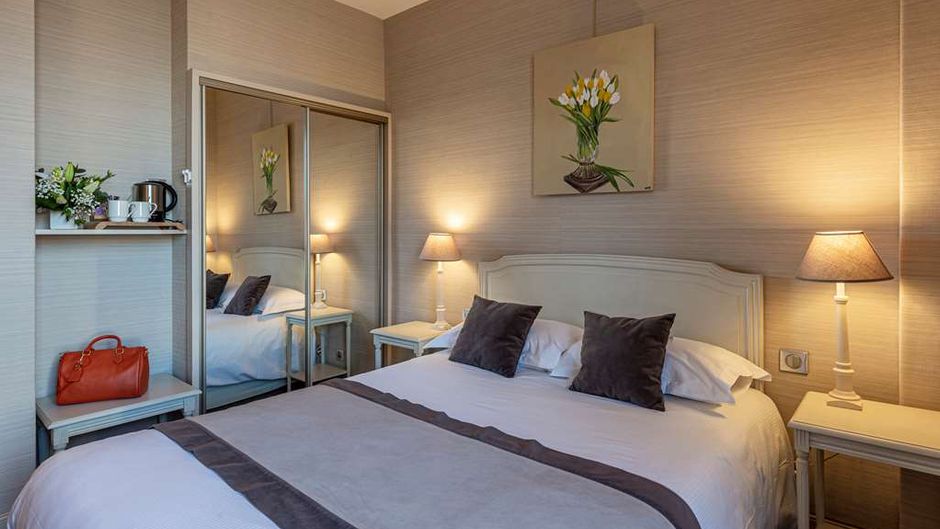 Best Western Grand Hotel de Bordeaux Room
