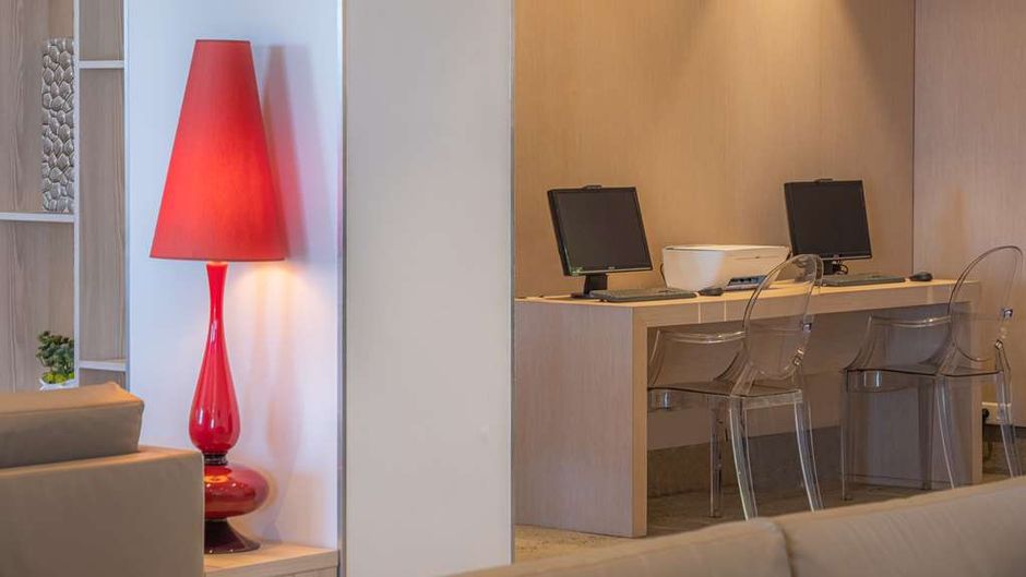Best Western Plus Prince De Galles Lobby