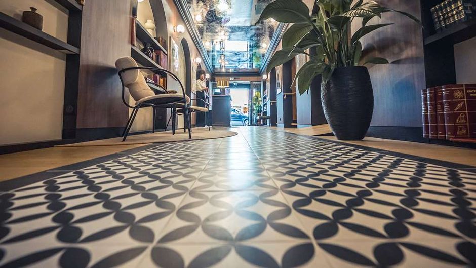 Best Western De La Poste Lobby