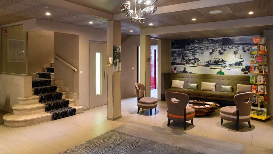 Best Western Plus La Corniche Lobby