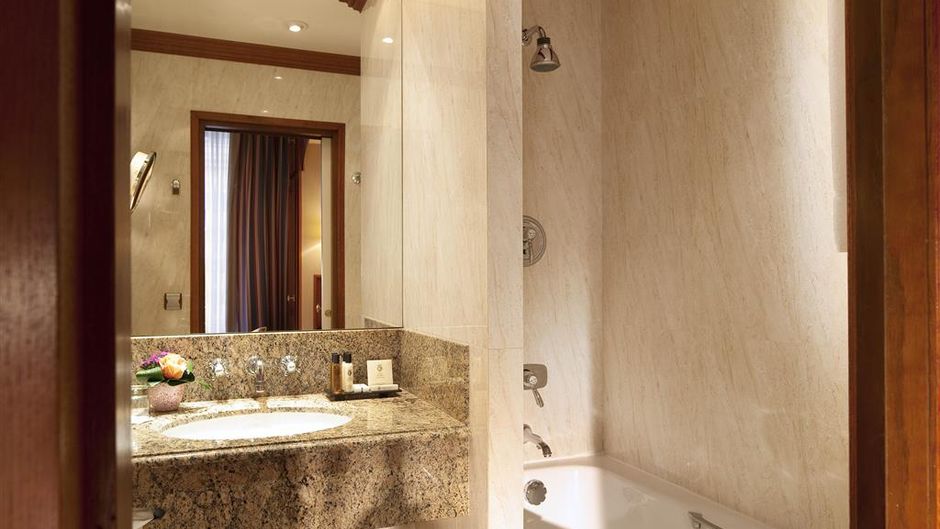 Best Western Premier Htl L'Horset Opera Room
