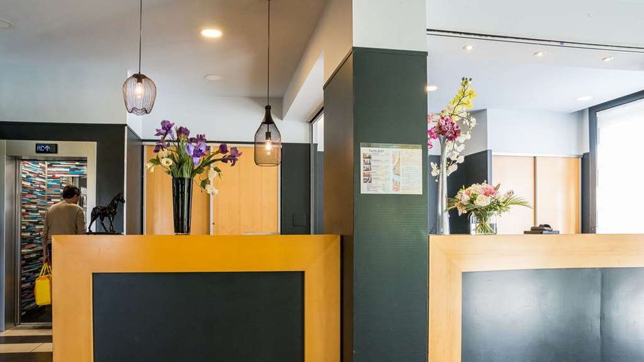 Best Western Adagio Lobby