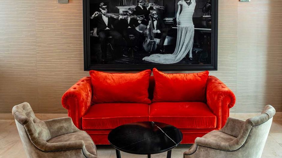 Best Western Le Lavarin Lobby