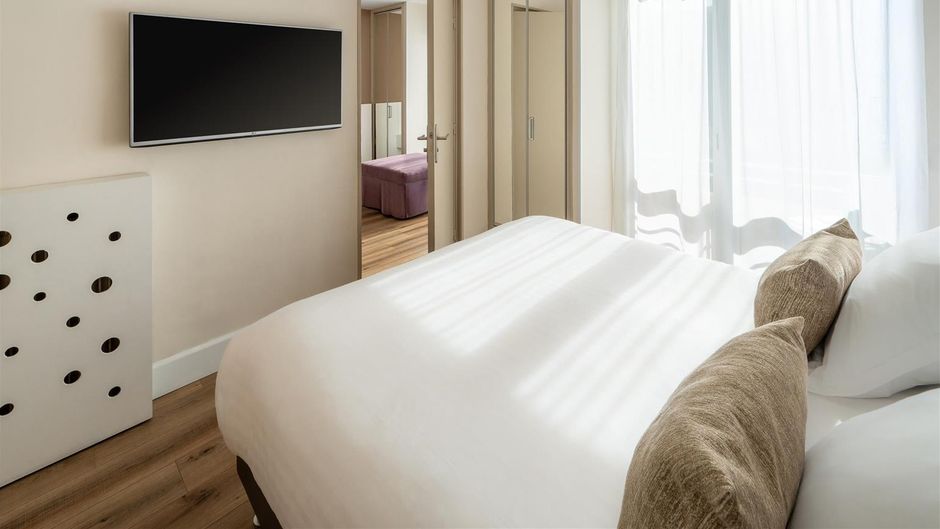 Best Western Hotel La Rade Room