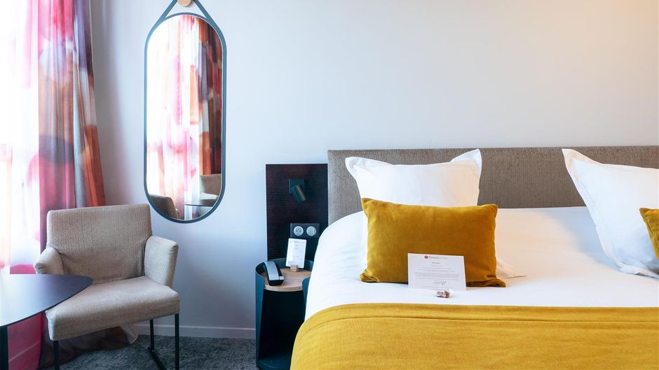 Best Western Premier Le Masq Hotel Room