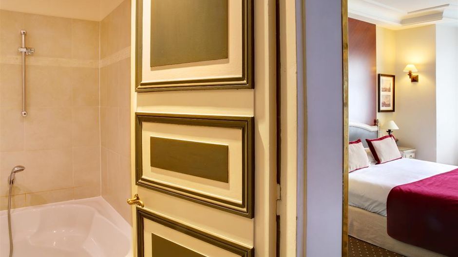 Best Western Premier Trocadero La Tour Room