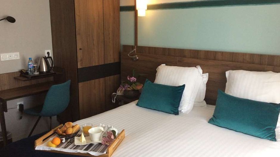Best Western Hotel Le Duguesclin Room