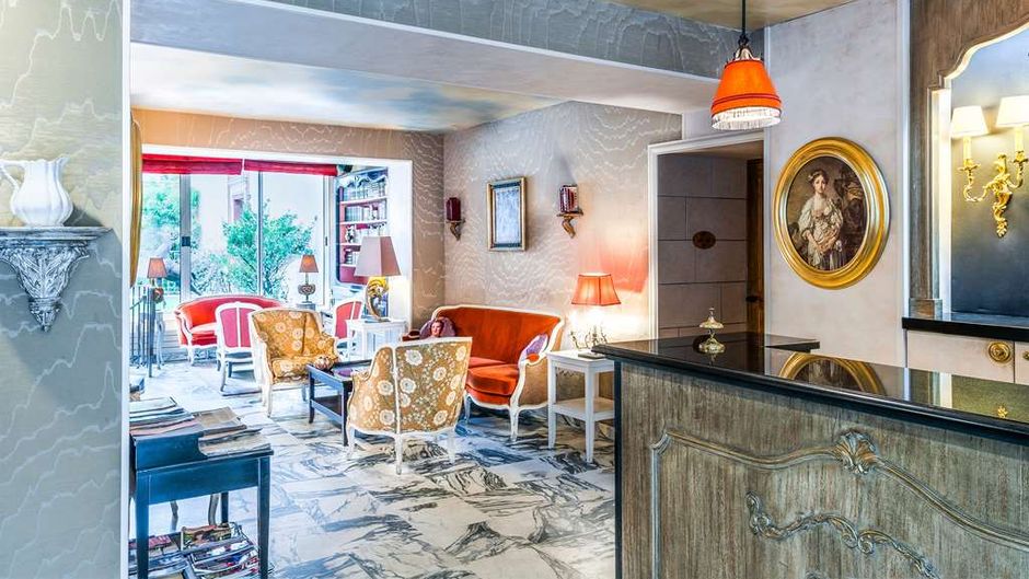 Best Western Saint Louis Lobby