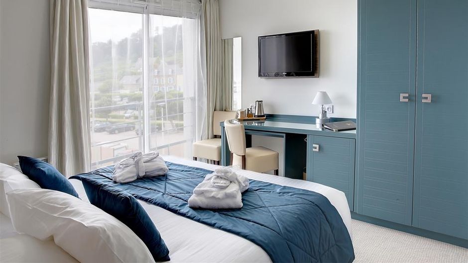Best Western Plus Les Terrasses de Breha Room