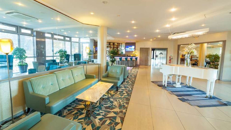 Best Western Plus Palais des Congres Lobby