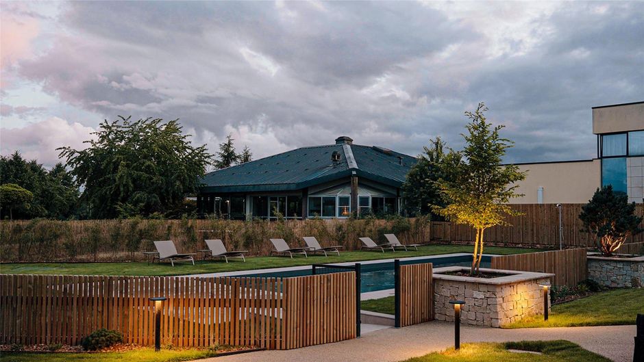 Best Western Plus Hotel Metz Technopole Pool