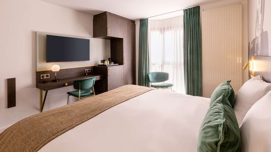 Best Western Plus L'Artist Hotel Room