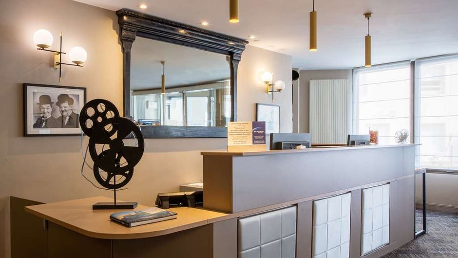 Best Western Plus L'Artist Hotel Lobby