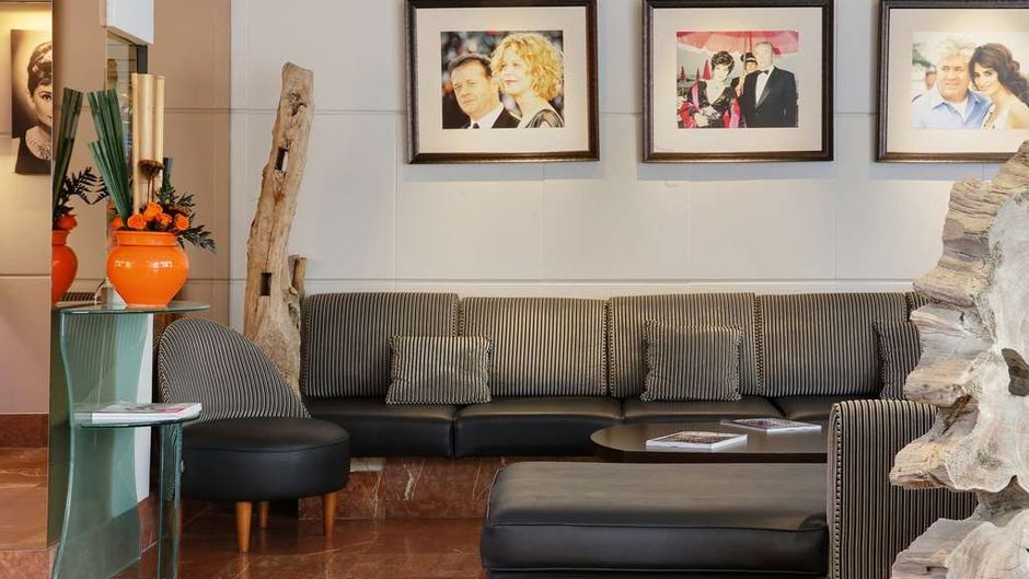 Best Western Plus Le Patio des Artistes Lobby