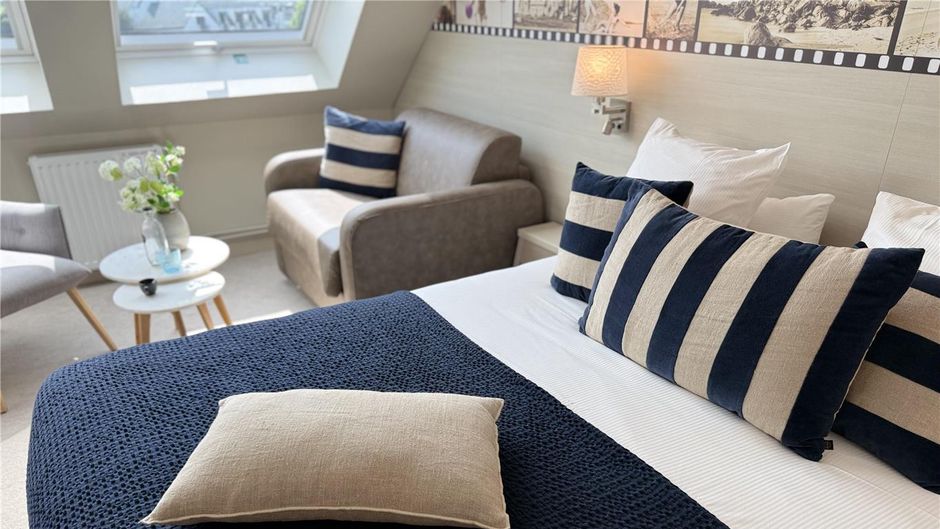 Best Western Les Bains de Perros-Guirec Room
