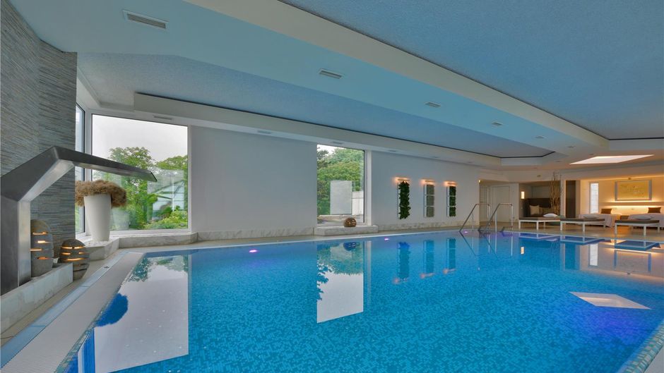 Best Western Premier Parkhotel Kronsberg Pool