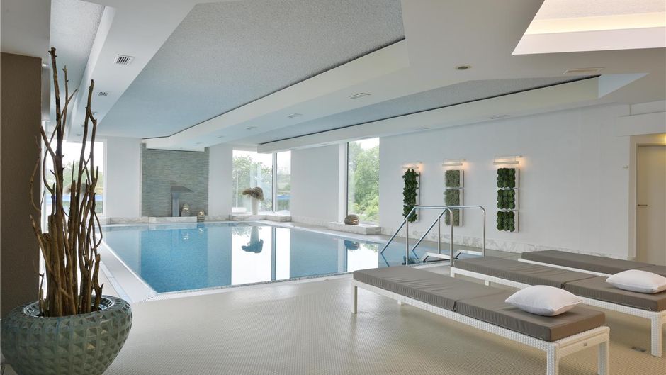 Best Western Premier Parkhotel Kronsberg Pool