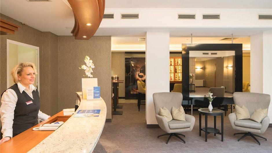 Best Western Plus Hotel Excelsior Lobby