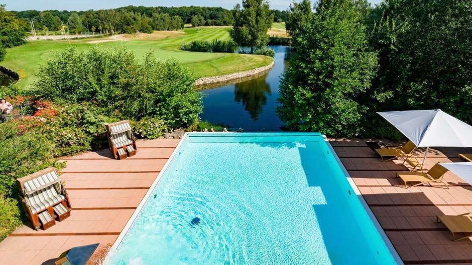 Best Western Premier Castanea Resort Htl Pool