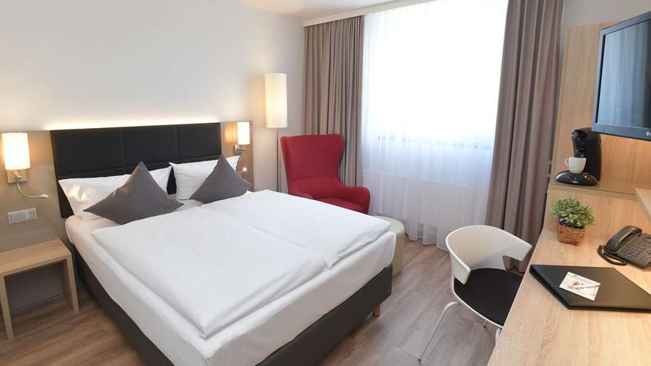 Best Western Queens Hotel Room