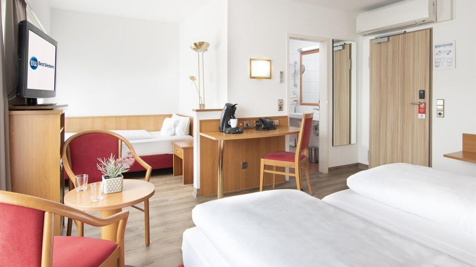 Best Western Queens Hotel Room