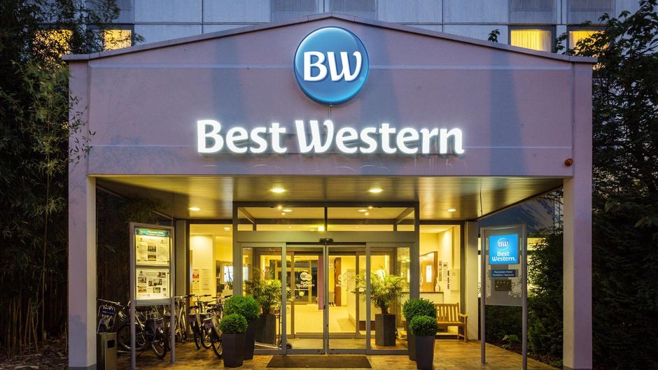 Best Western Macrander Hotel Exterior