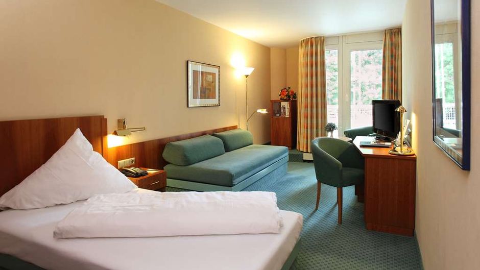 Best Western Premier Parkhotel Bad Merge Room