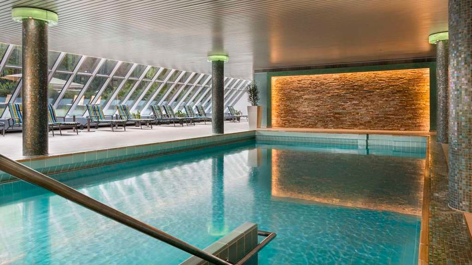 Best Western Premier Parkhotel Bad Merge Pool