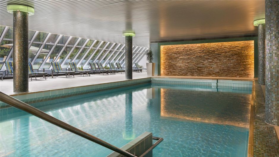 Best Western Premier Parkhotel Bad Merge Pool